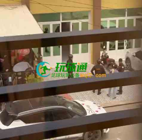 网传波贝A58酒店附近宪兵再度开展检查